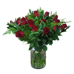 זר אהבה אדומה - ורדים אדומים בשילוב עלים ירוקים