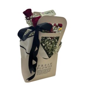 קופסת פרחים יוקרתית מותאמת עם שילוב צבעים ופרחים